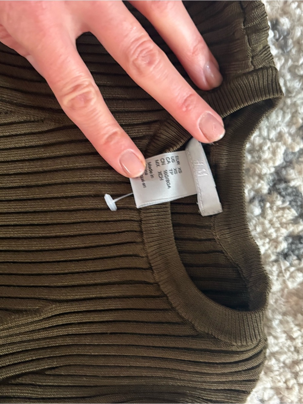 H&M Olive Ribbed Knit Tank Top - Picture 1 of 2